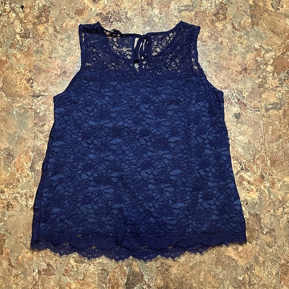 Ann Taylor Navy Blue Lace Tiered Scallop Sleeveless Top Size Large - Picture 1 of 6